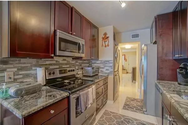 Hollywood, FL 33021,2606 N 38th Ave