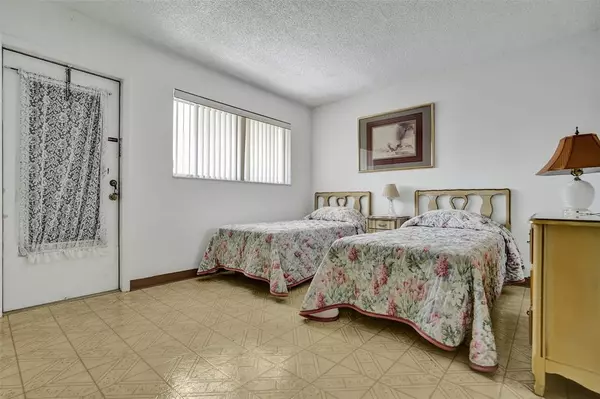 Fort Lauderdale, FL 33308,2000 NE 51st Ct #205