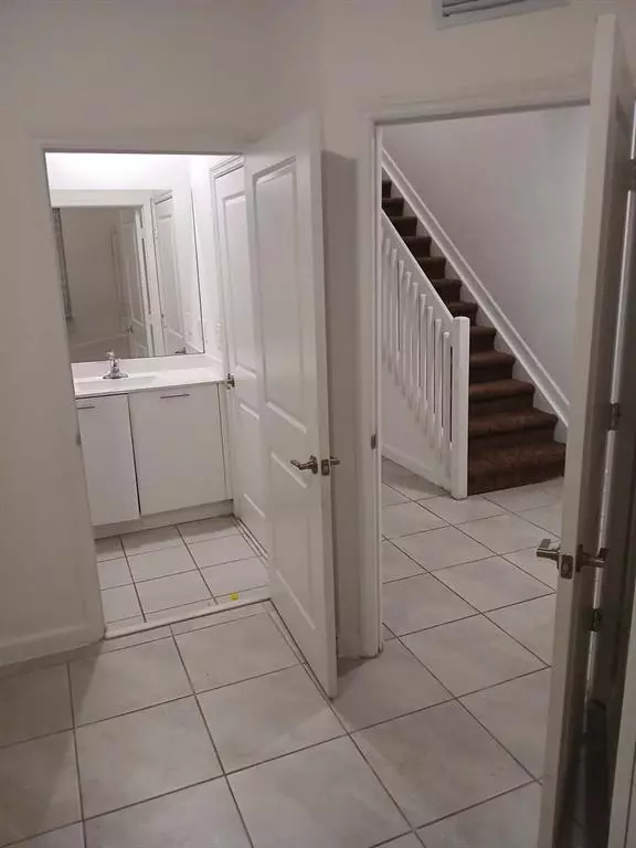 Miami, FL 33167,2354 NW 125 ST