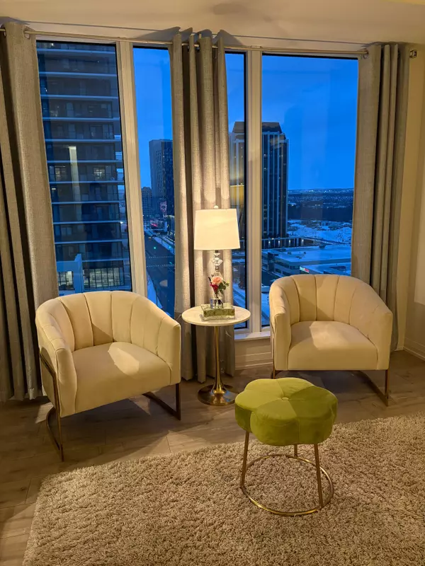 Vaughan, ON L4K 2M9,8960 Jane ST #1104