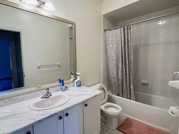 Richmond Hill, ON L4C 5G9,9440 Bayview AVE