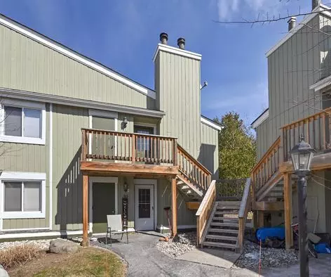 Collingwood, ON L9Y 5B4,17 Dawson DR #29