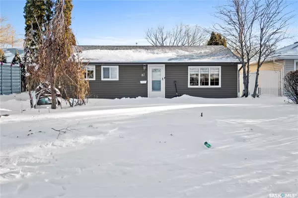 87 Robinson CRESCENT, Regina, SK S4R 3R1