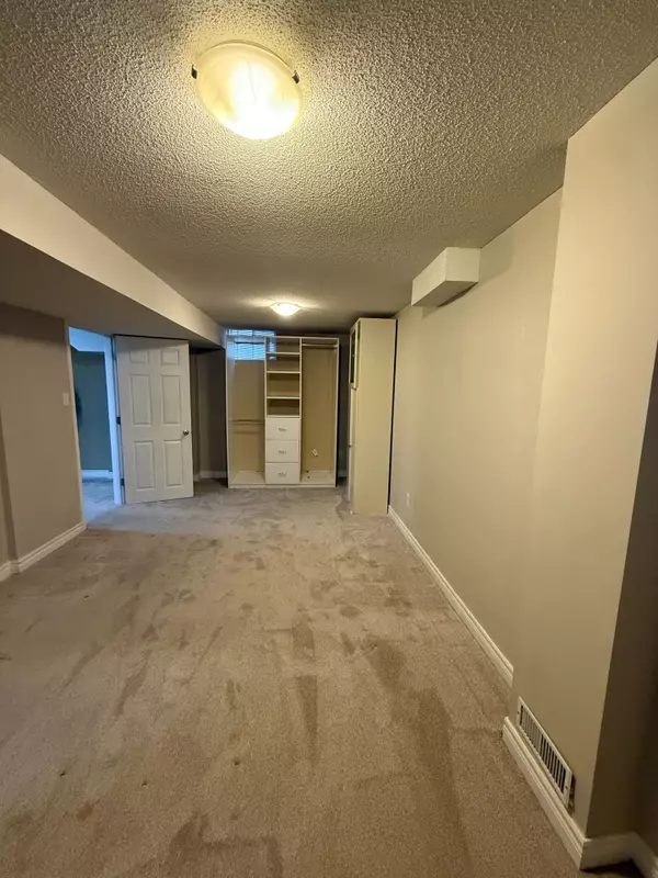 Brampton, ON L7A 2L6,4 Ridgemore CRES