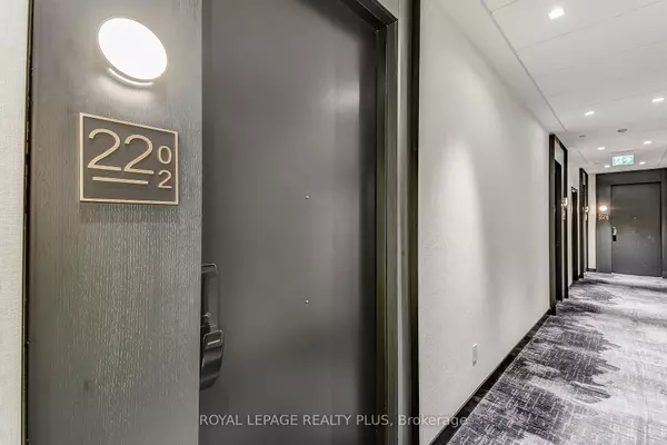 Oakville, ON L6H 7X9,3220 William Coltson AVE #2202