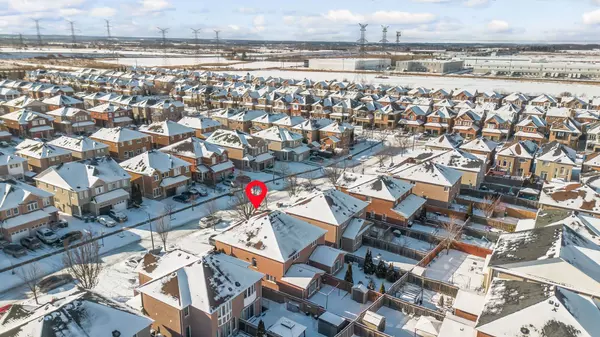 Mississauga, ON L5N 8N9,7307 Cork Tree ROW