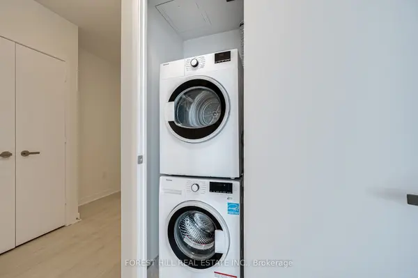 Mississauga, ON L5B 0M3,3900 Confederation Pkwy #1201