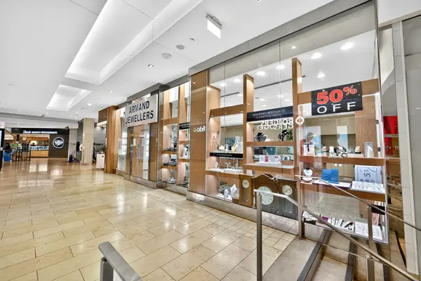 100 City Centre DR #1-174, Mississauga, ON L5B 2C9