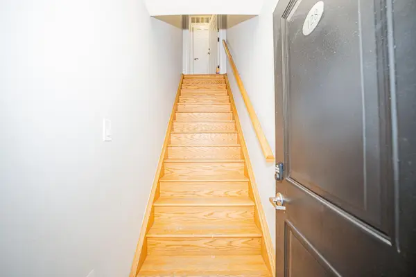 Brampton, ON L7A 4S6,200 Veterans DR W #128