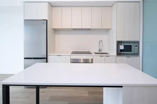 Mississauga, ON L5A 1W4,86 Dundas ST E #1505