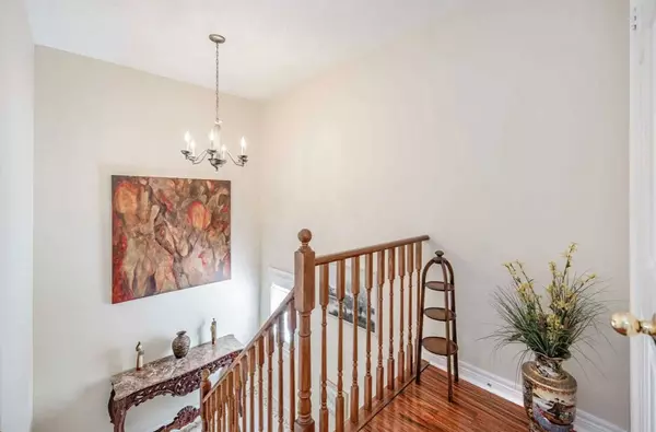 Burlington, ON L7M 4R6,2871 Darien RD #4