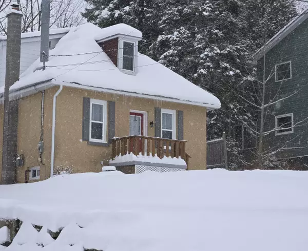 7 Duncan ST W, Huntsville, ON P1H 1V9