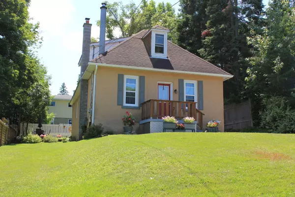 Huntsville, ON P1H 1V9,7 Duncan ST W