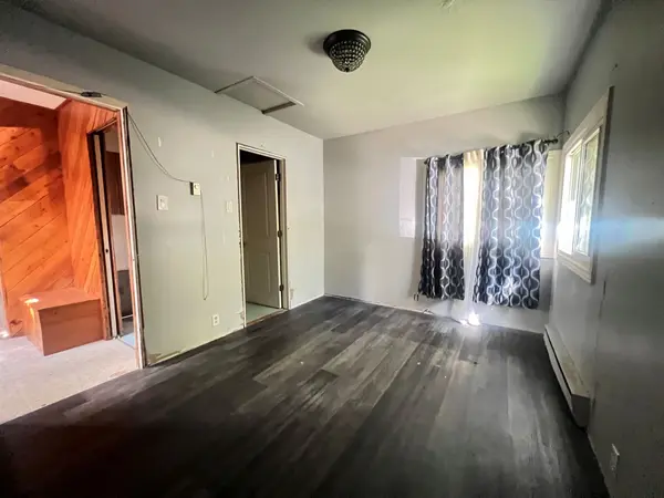 1052 4 Seasons RD, Gravenhurst, ON P0E 1N0