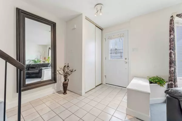 Orleans - Cumberland And Area, ON K4A 3K4,941 Cookshire CRES #32