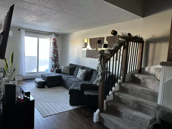 Cambridge, ON N3C 2B9,42 Tannery ST E #239