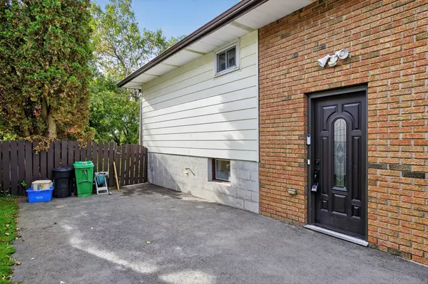 Peterborough, ON K9J 1C1,393 Southpark DR