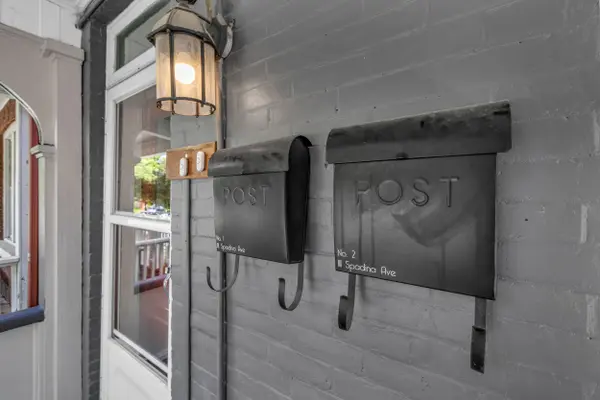 West Centre Town, ON K1Y 2B9,111 Spadina AVE #2