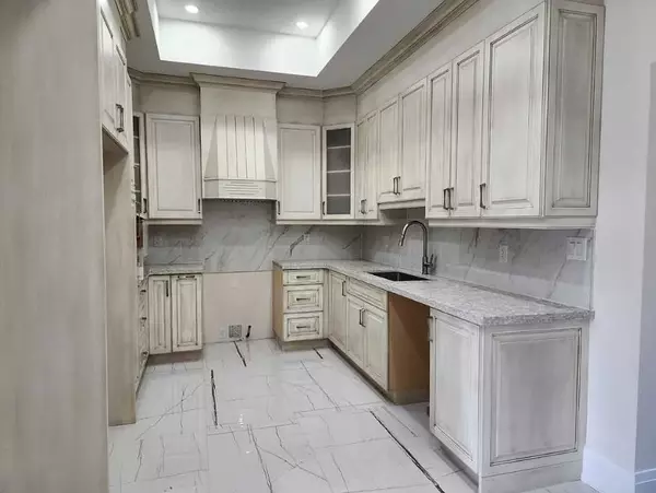 Brant, ON N3T 2A3,110A Gilkison ST