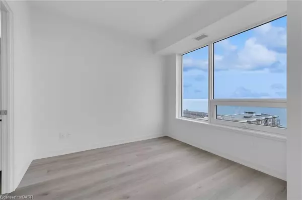 Grimsby, ON L3M 4E8,385 Winston RD #1408