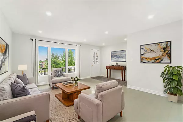 Barrhaven, ON K2C 3H2,3854 Prince Of Wales DR