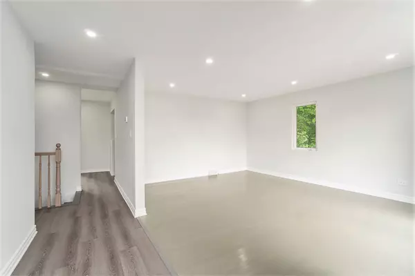 Barrhaven, ON K2C 3H2,3854 Prince Of Wales DR