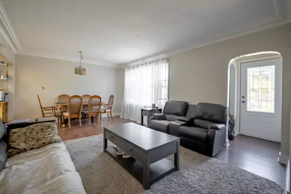 Thorold, ON L2V 2J8,55 Ann ST