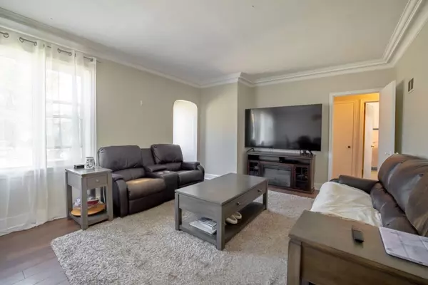 Thorold, ON L2V 2J8,55 Ann ST