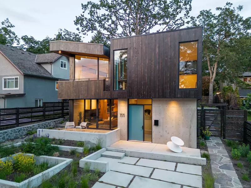 3025 Jackson St, Victoria, BC V8T 3Z7