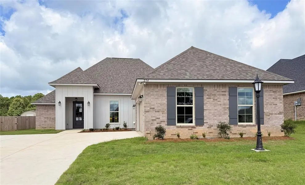 234 Woodcrest Drive, Stonewall, LA 71078