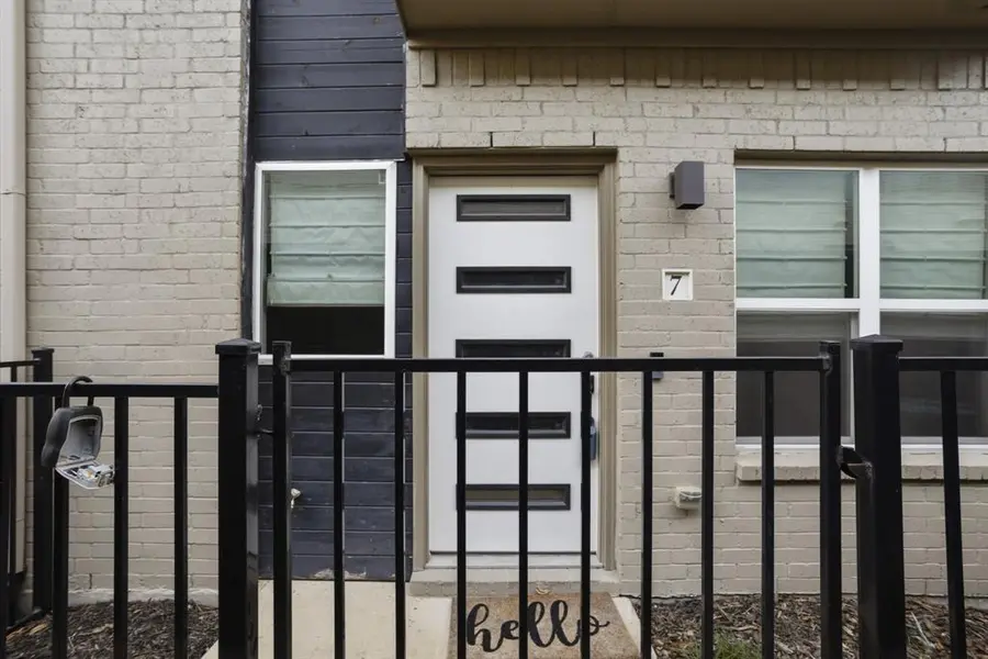 4914 Live Oak Street #7, Dallas, TX 75206