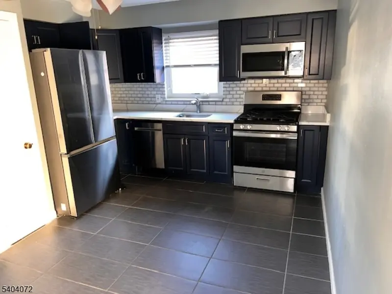 Belleville Twp., NJ 07109,10 Federal St #2