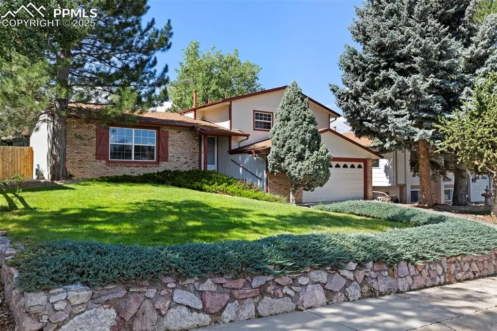 Colorado Springs, CO 80918,2113 Roundtop CT