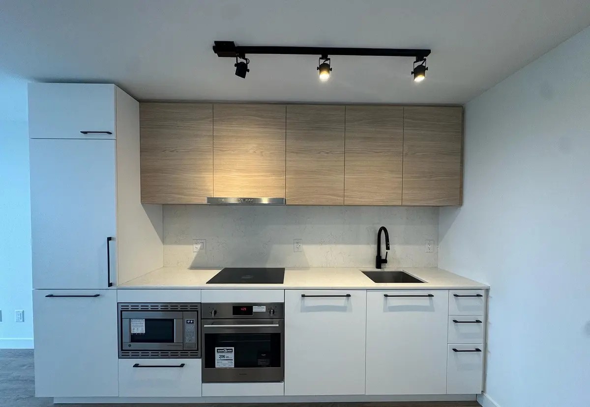 Toronto E02, ON M4L 0B7,1050 Eastern AVE #1012