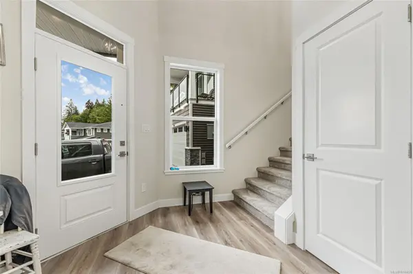 Ladysmith, BC V9G 2C4,924 Craig Rd