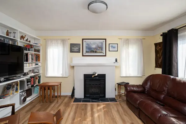 Victoria, BC V8T 1N6,1256 Walnut St