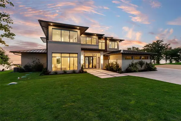 1124 Paradise Cove,  Streetman,  TX 75859