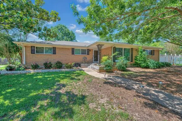 1732 Hilltop Drive, Waco, TX 76710