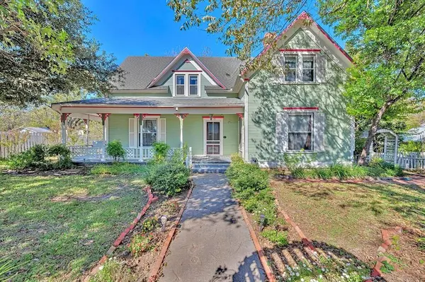 515 Hackberry Street, Clifton, TX 76634