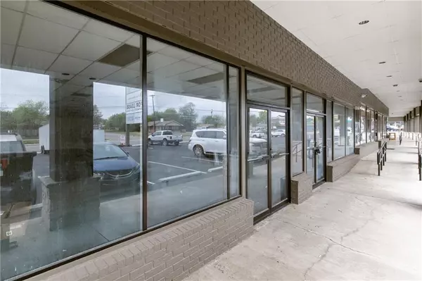 Waco, TX 76710,1300 Lake Air Drive #3