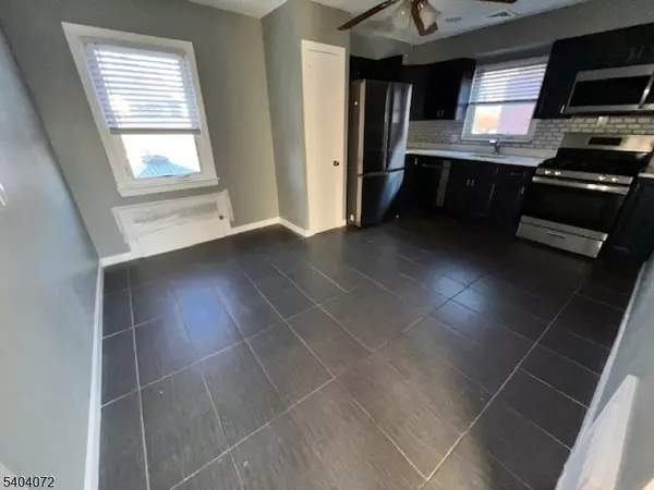 Belleville Twp., NJ 07109,10 Federal St #2