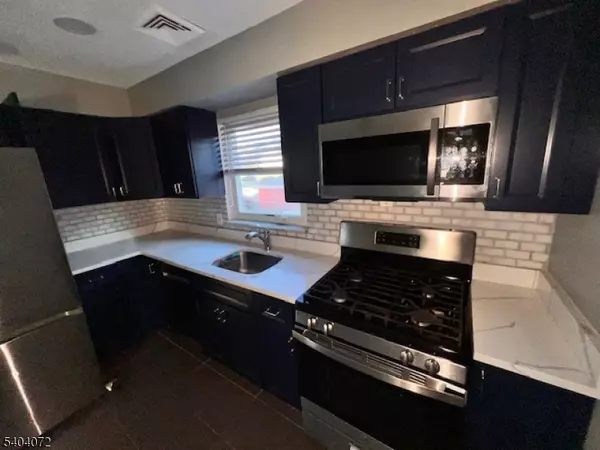 Belleville Twp., NJ 07109,10 Federal St #2