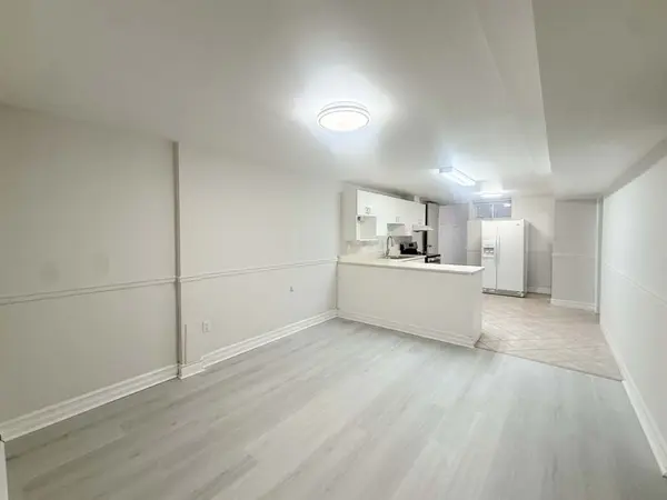 Toronto C15, ON M2J 3G1,130 Kingslake RD #Lower