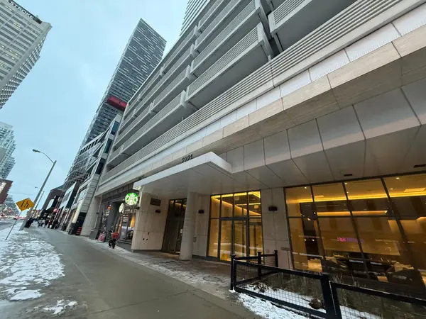 Toronto C10, ON M4S 0B8,2221 Yonge ST #5409