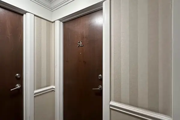 Toronto E11, ON M1B 5Z3,8 Rosebank DR #5L