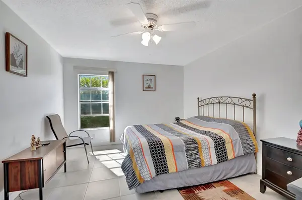 Boca Raton, FL 33496,9110 Fairbanks Ln #5