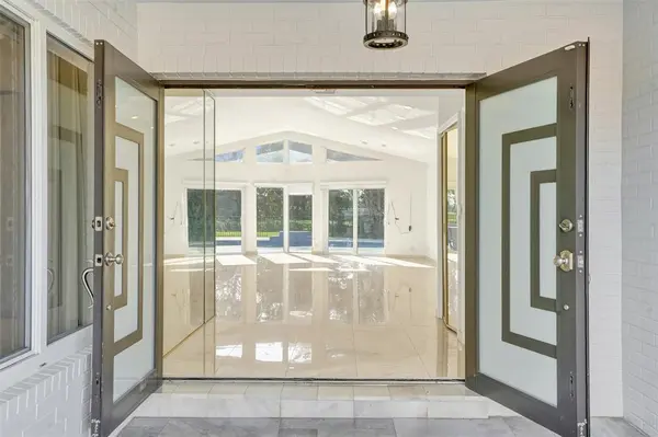 Tamarac, FL 33319,5903 Breadfruit Cir