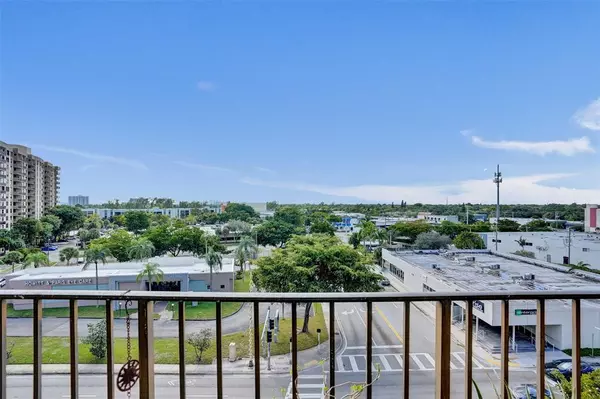 North Miami, FL 33161,1465 NE 123rd St #714