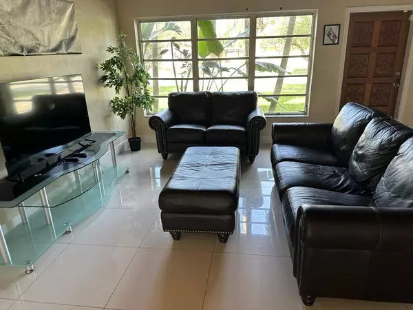 Fort Lauderdale, FL 33312,370 Delaware Ave