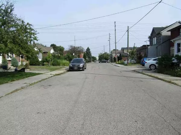 Toronto W06, ON M8V 3J8,54 Sixteenth ST